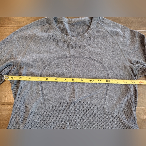 LULULEMON Women's long-sleeve Swiftly Tech gray top - 6 - Picture 10 of 12